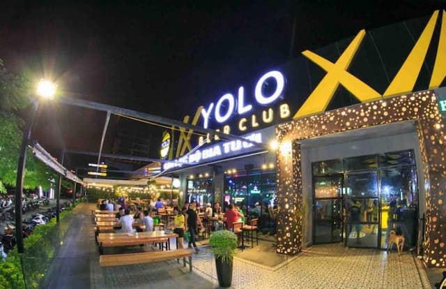 Nhà hàng Coffee & Beer Club Yolo