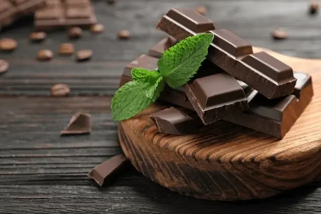 Sô cô la đen cũng là một loại đồ ăn chứa nhiều kẽm